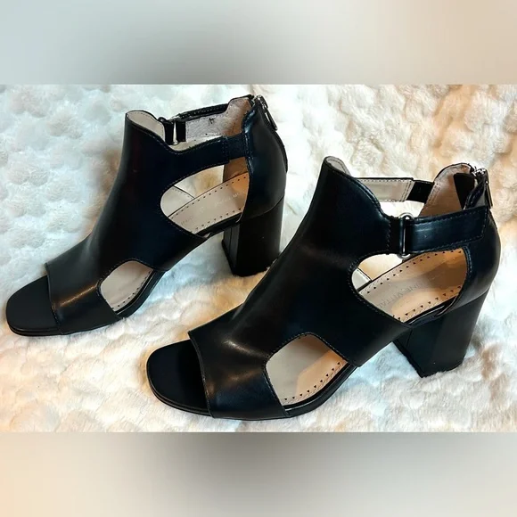 Adrienne Vittadini Black Cutout chunky block heels women’s size 9M - Picture 2 of 14